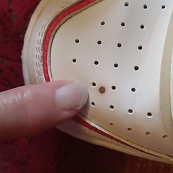 Womens Nike Air Force 1 red and white shoes size 7.5 - 8   😍GREAT CONDITION!!😍 - Picture 8 of 10